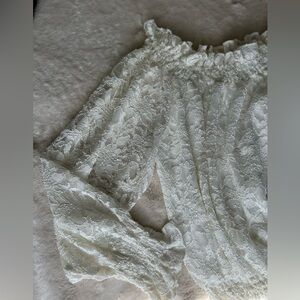 VENUS Elegant cream/white Lace long sleeved blouse size L
